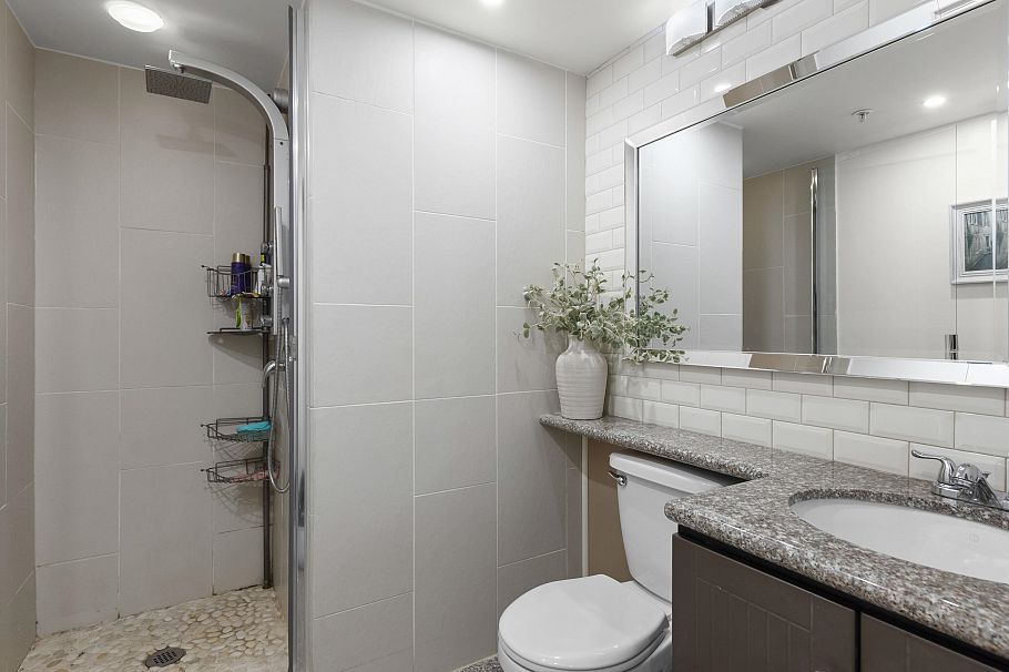 102 2528 E Broadway Vancouver, BC - 23