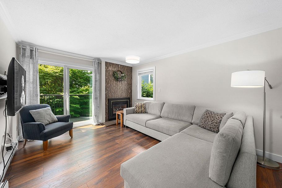4 230 W 16th Street North Vancouver, BC - 10