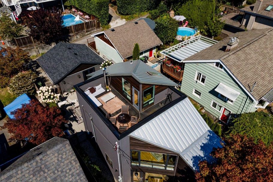126 E St. James Road North Vancouver, BC - 31