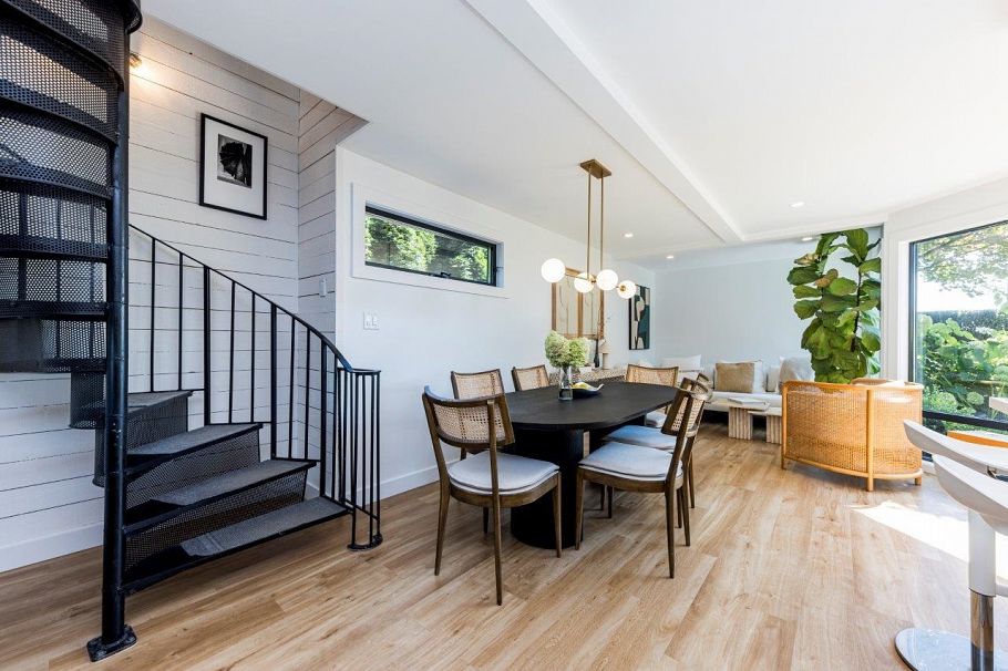126 E St. James Road North Vancouver, BC - 16