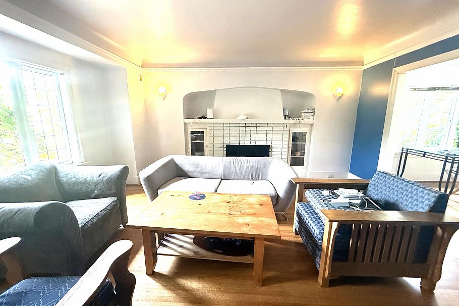 3441 W 35th Avenue Vancouver, BC - 3