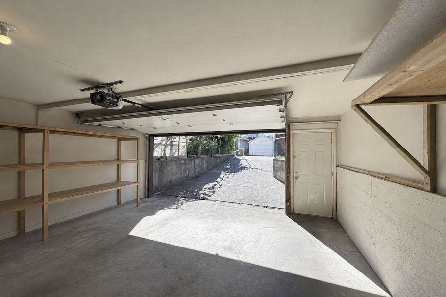 5885 Lincoln Street Vancouver, BC - 37