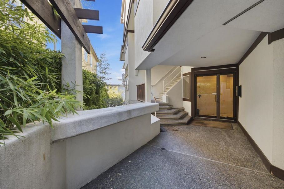 9 2015 W 3rd Avenue Vancouver, BC - 23