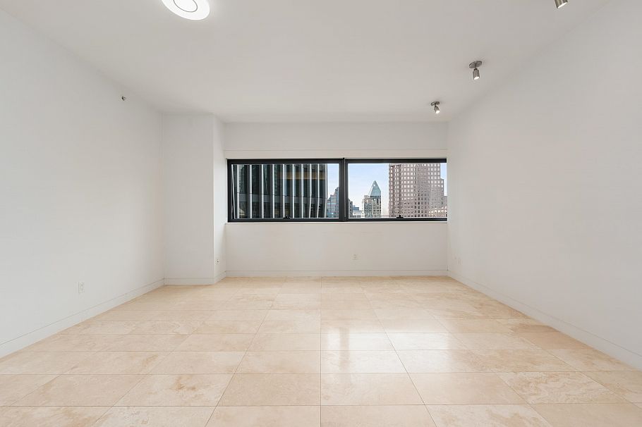 2604 838 W Hastings Street Vancouver, BC - 3