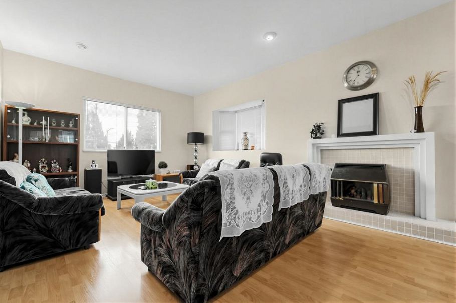 8080 Columbia Street Vancouver, BC - 17