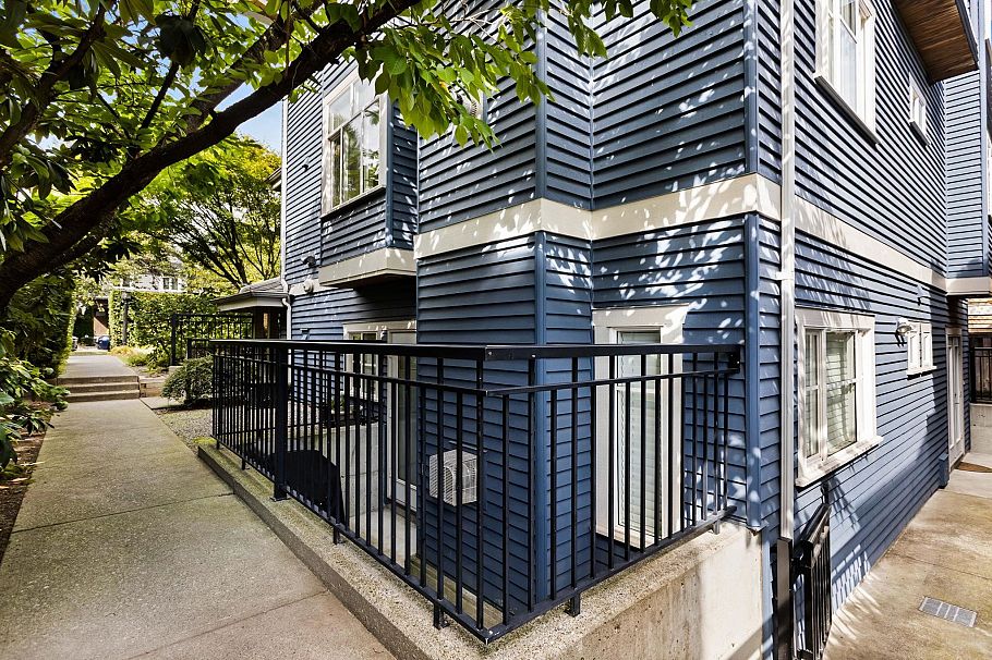 158 W 14th Avenue Vancouver, BC - 38