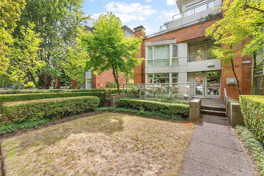 201 638 W 45th Avenue Vancouver, BC - 2