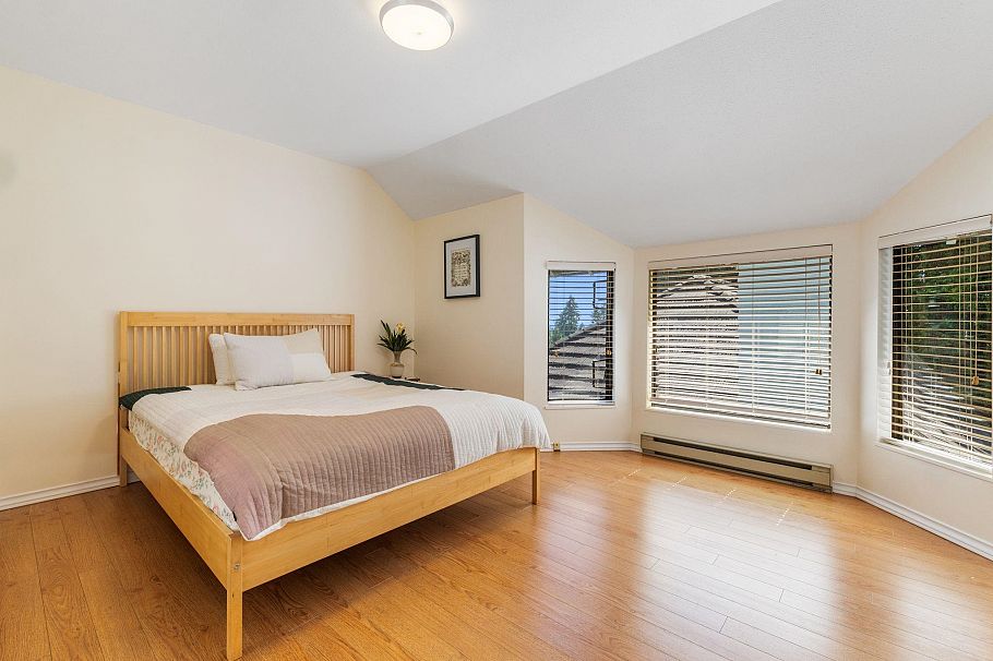 5729 Owl Court North Vancouver, BC - 19