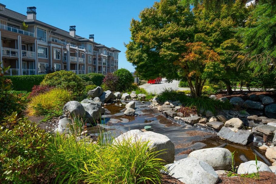 104 3625 Windcrest Drive North Vancouver, BC - 17