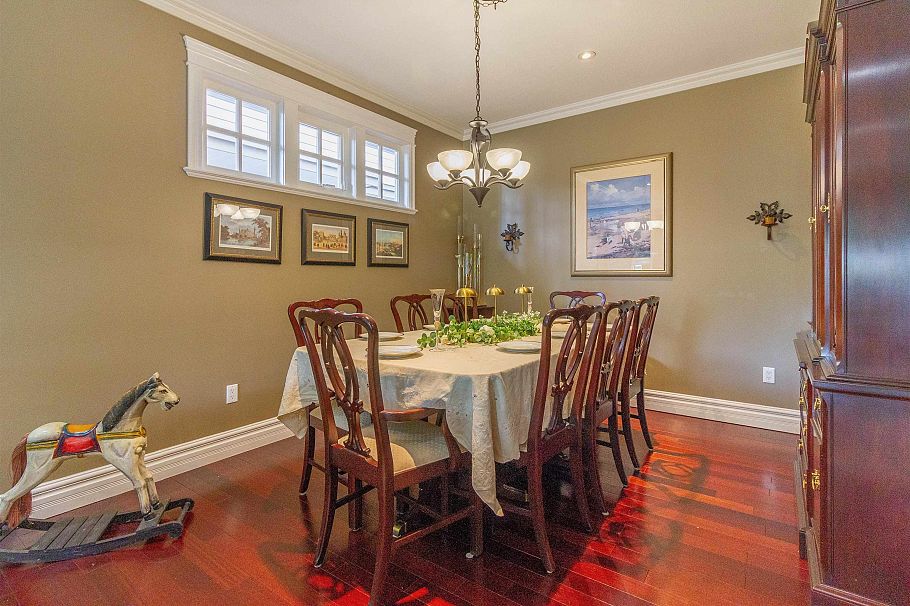 358 E 14th Street North Vancouver, BC - 6