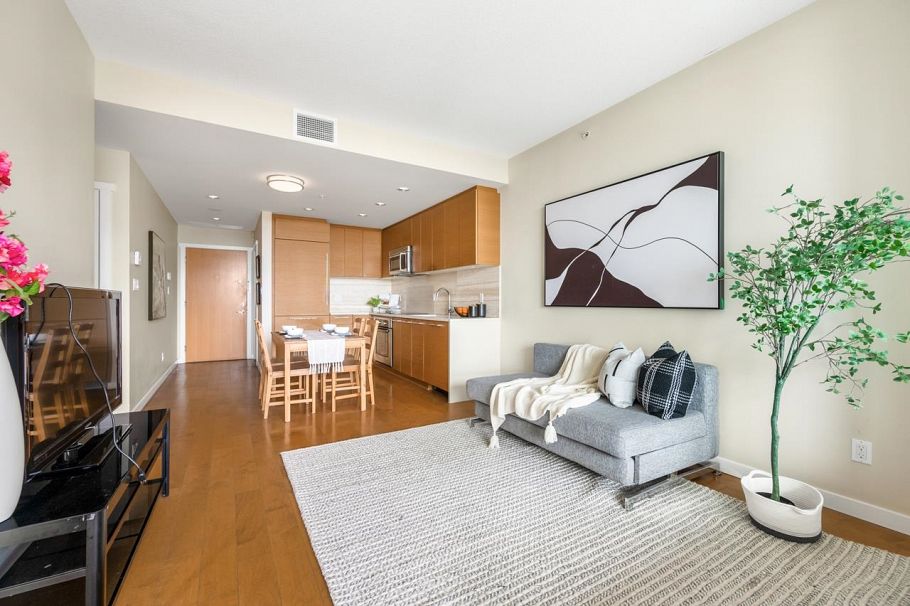 1503 5728 Berton Avenue Vancouver, BC - 1