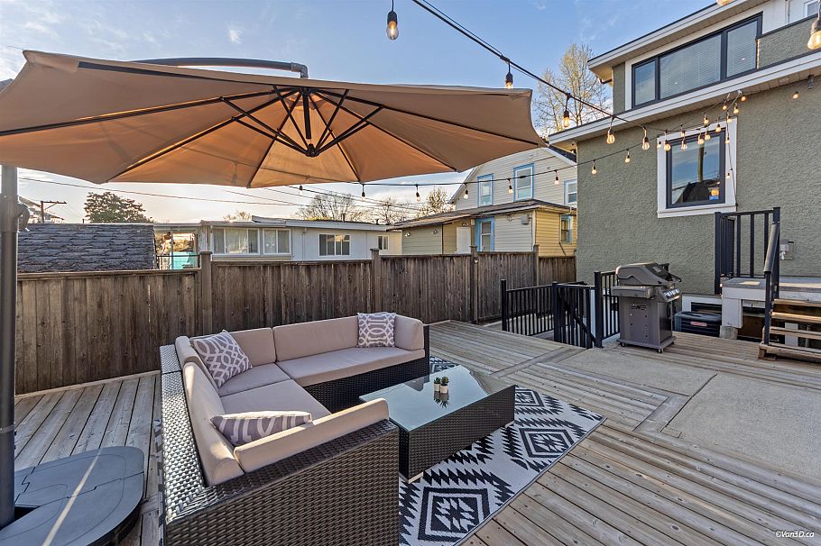 3582 Franklin Street Vancouver, BC - 2