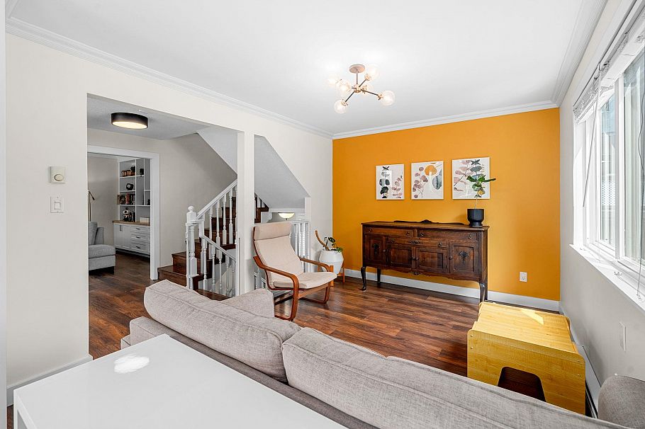 4 230 W 16th Street North Vancouver, BC - 12