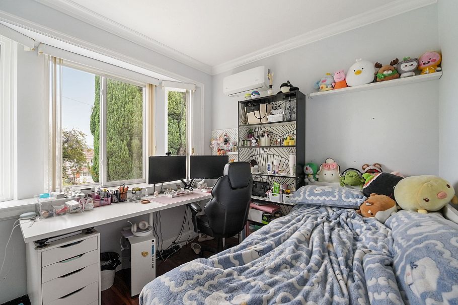 3054 E 5th Avenue Avenue Vancouver, BC - 23