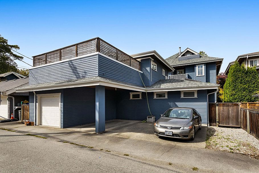 158 W 14th Avenue Vancouver, BC - 36