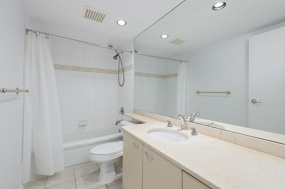 2905 1331 Alberni Street Vancouver, BC - 18