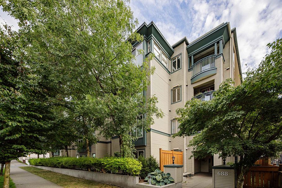 305 688 E 16th Avenue Vancouver, BC - 15