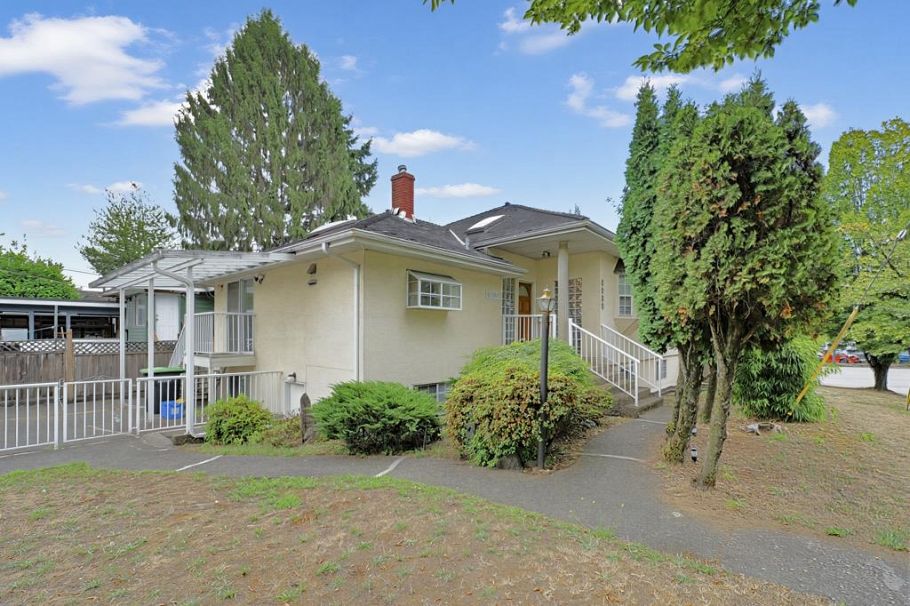 8080 Columbia Street Vancouver, BC - 9