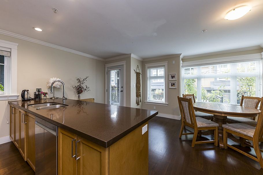 2 263 E 5th Street North Vancouver, BC - 16