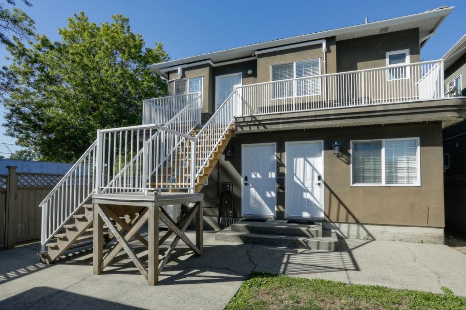 1808 E 51st Avenue Vancouver, BC - 2