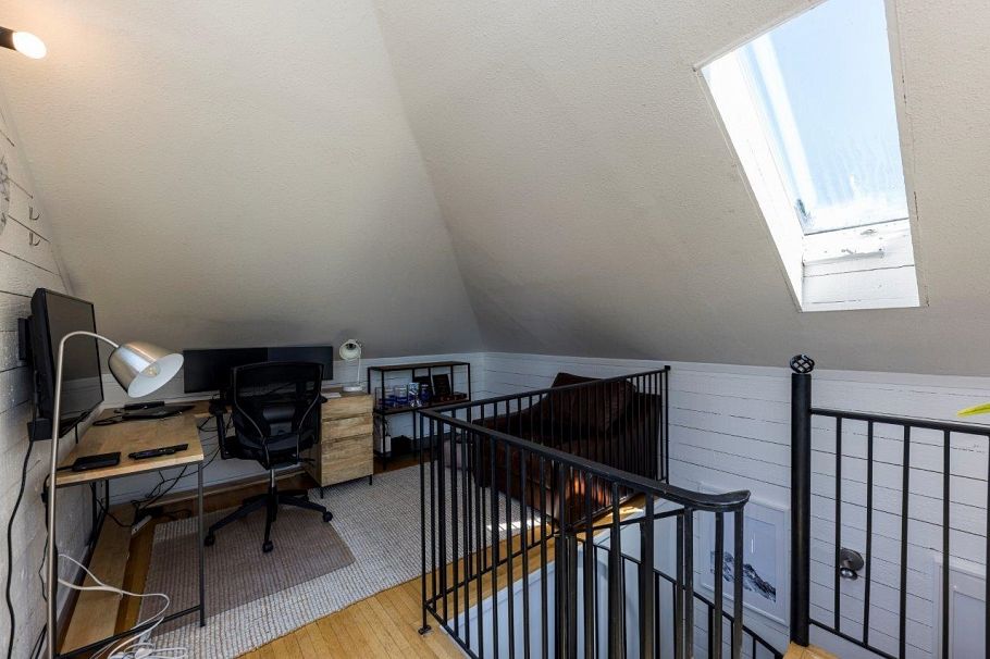 126 E St. James Road North Vancouver, BC - 33