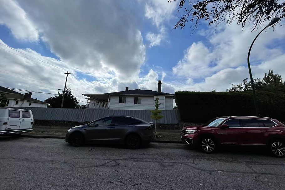 2840 E 49th Avenue Vancouver, BC - 8