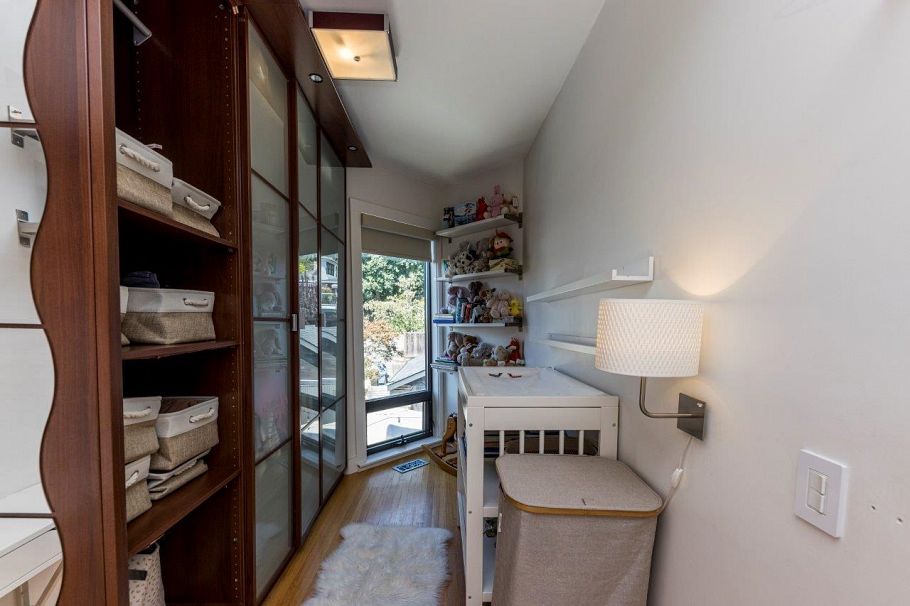 126 E St. James Road North Vancouver, BC - 22
