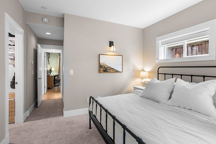 158 W 14th Avenue Vancouver, BC - 19