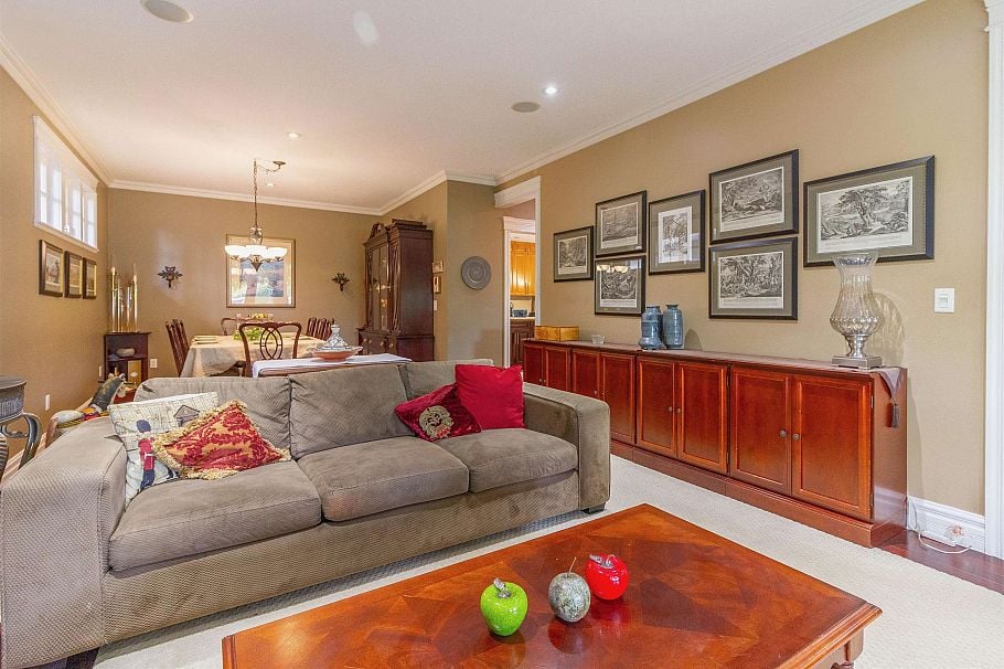 358 E 14th Street North Vancouver, BC - 5