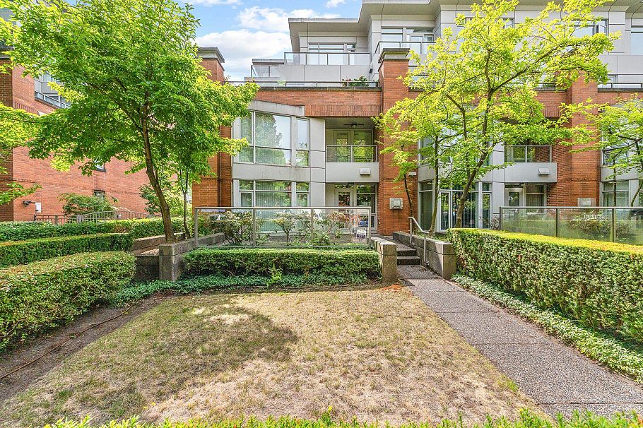 201 638 W 45th Avenue Vancouver, BC - 1