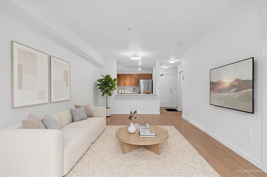 301 3575 Euclid Avenue Avenue Vancouver, BC - 2