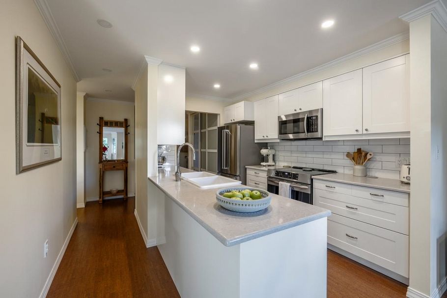 9 2015 W 3rd Avenue Vancouver, BC - 14