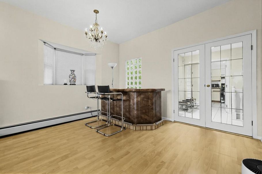 8080 Columbia Street Vancouver, BC - 16