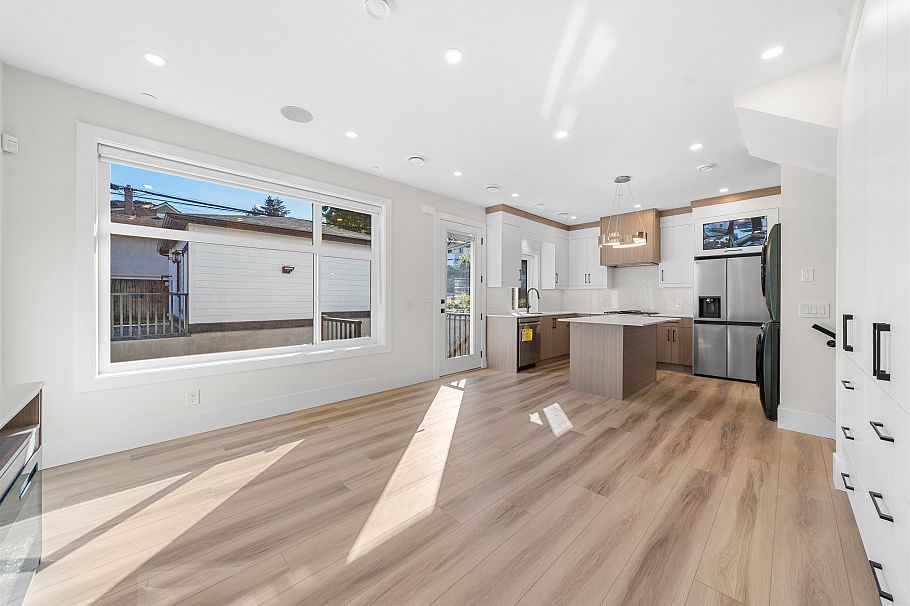 4318 Nanaimo Street Vancouver, BC - 9