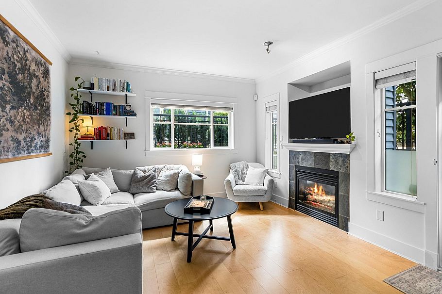 158 W 14th Avenue Vancouver, BC - 4