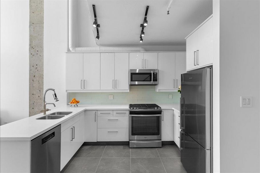 309 27 Alexander Street Vancouver, BC - 17