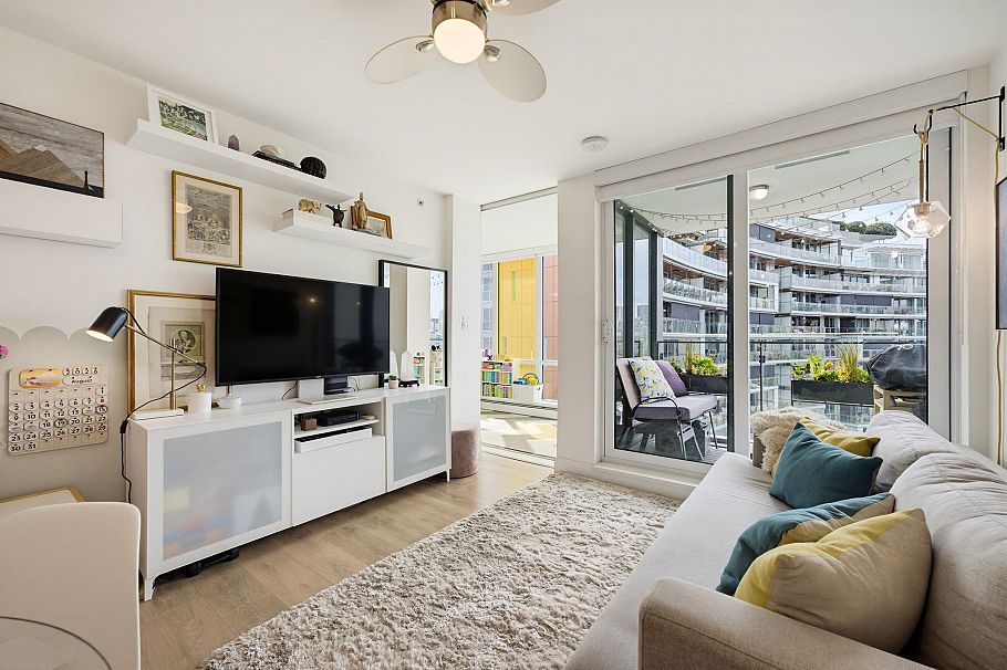 1501 1788 Columbia Street Vancouver, BC - 4