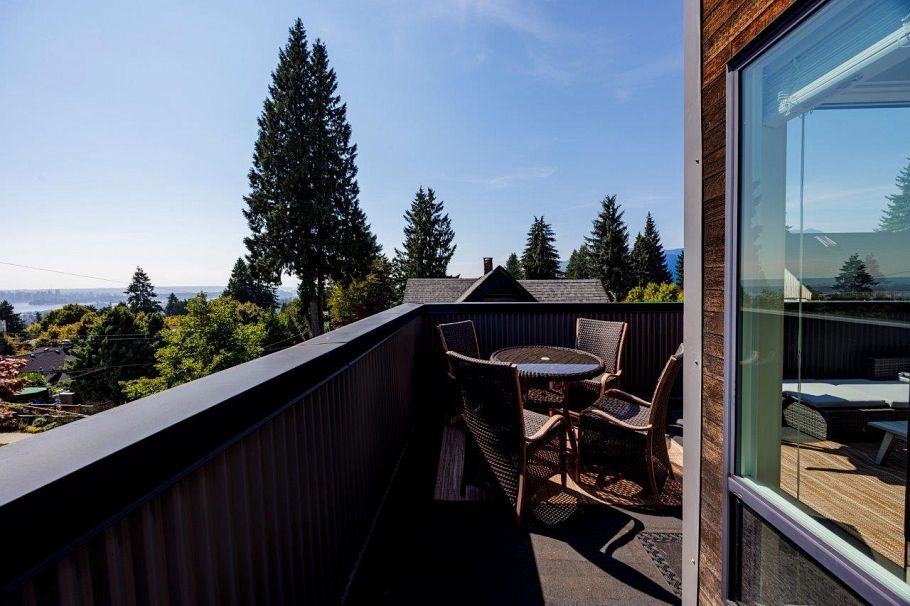 126 E St. James Road North Vancouver, BC - 13