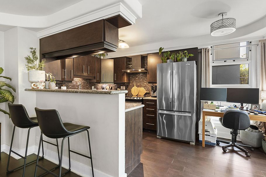 102 2528 E Broadway Vancouver, BC - 15
