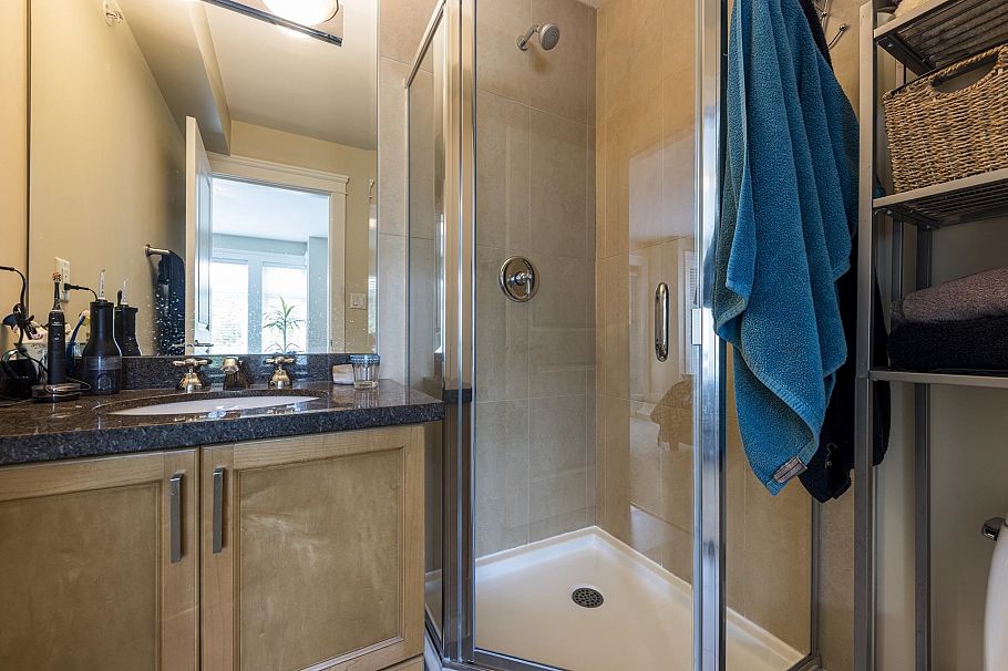 2 263 E 5th Street North Vancouver, BC - 15