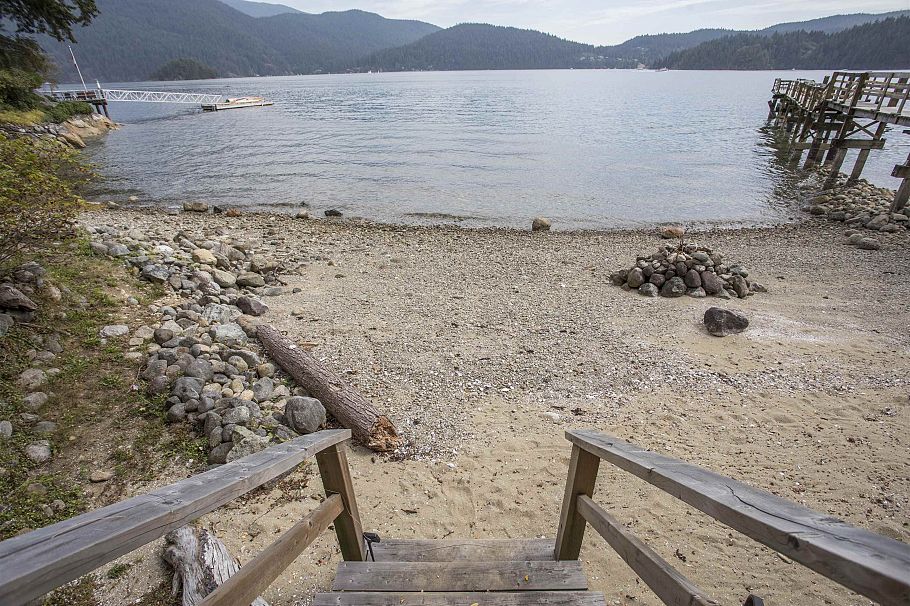 5439 Indian River Drive North Vancouver, BC - 6