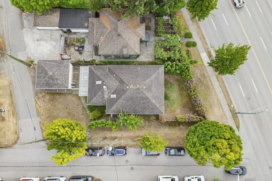 8080 Columbia Street Vancouver, BC - 2