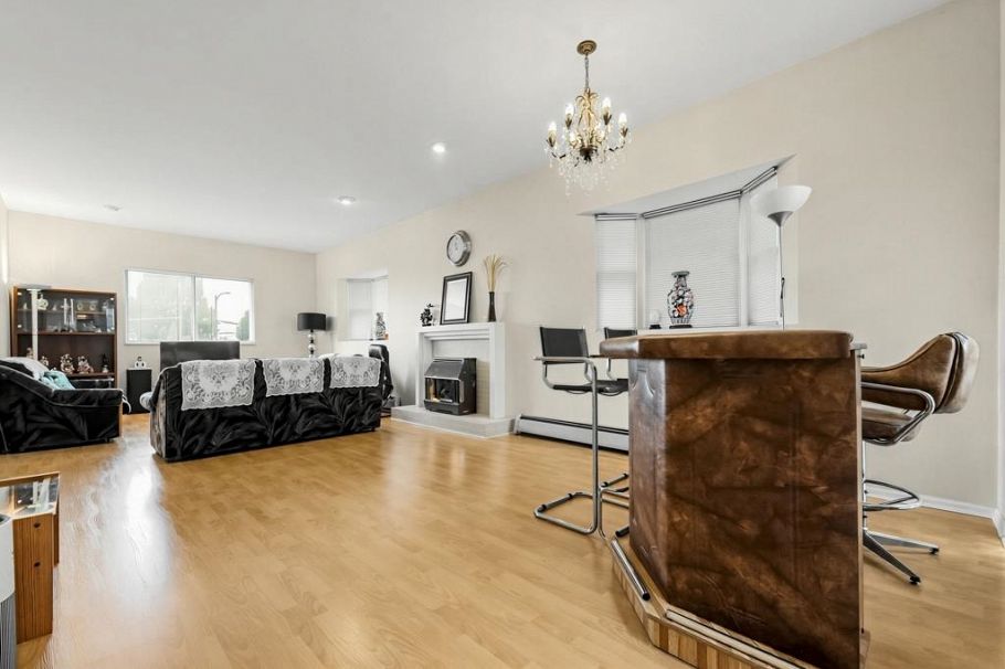 8080 Columbia Street Vancouver, BC - 15