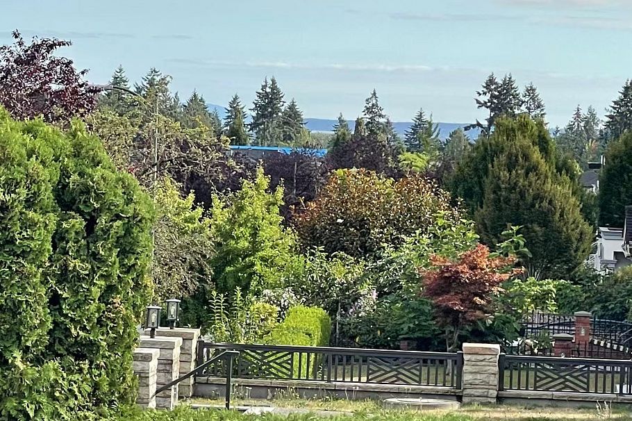 2840 E 49th Avenue Vancouver, BC - 3