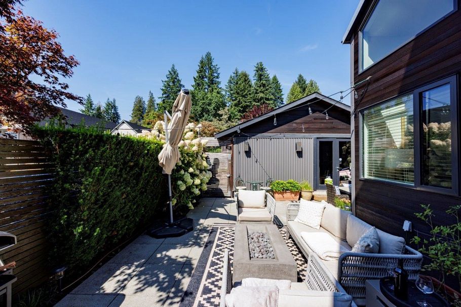 126 E St. James Road North Vancouver, BC - 19