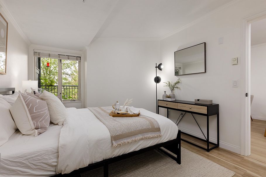 305 688 E 16th Avenue Vancouver, BC - 9