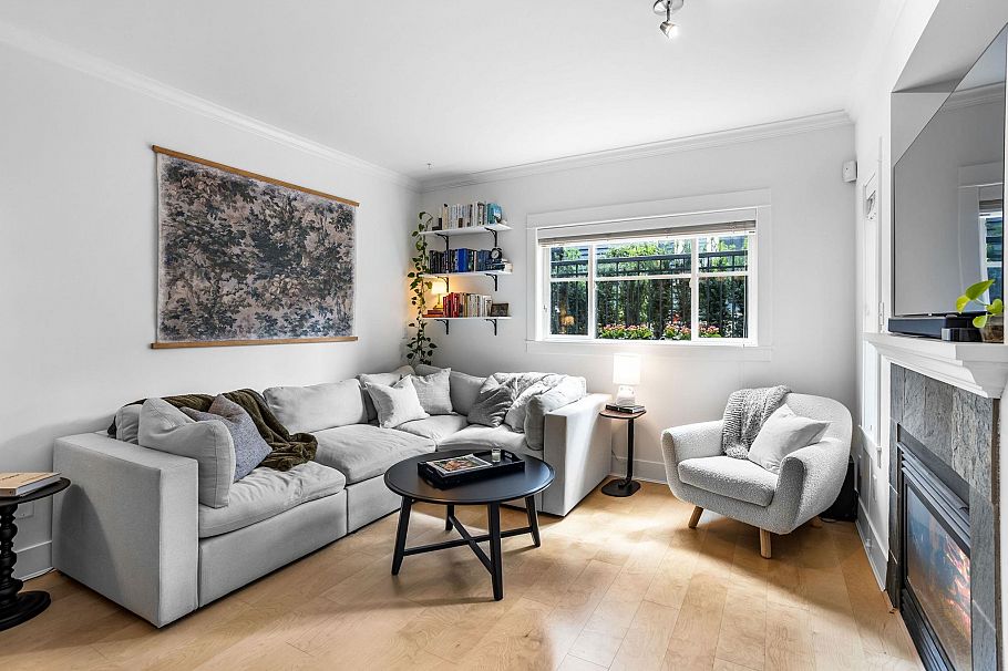 158 W 14th Avenue Vancouver, BC - 5