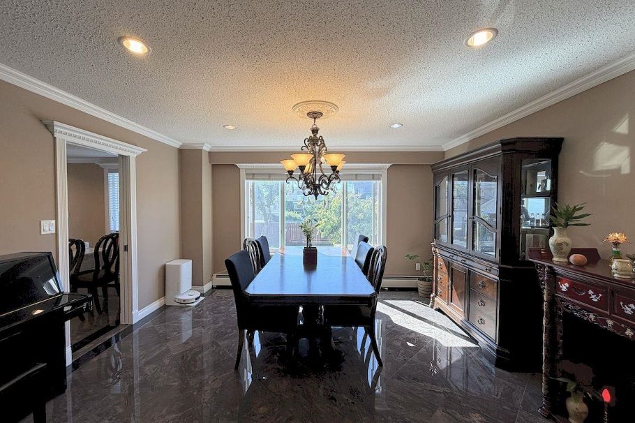 5885 Lincoln Street Vancouver, BC - 4