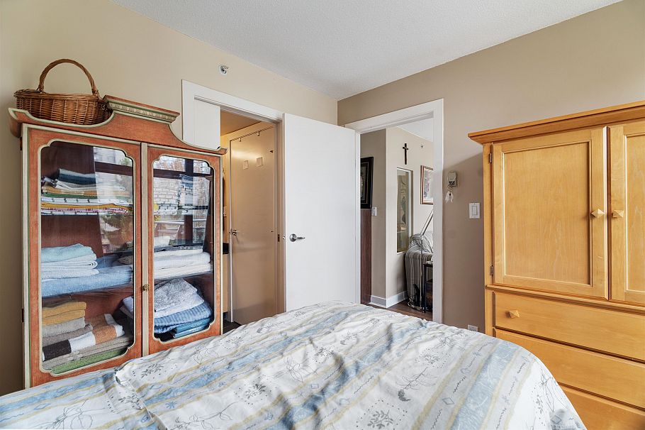 306 1688 Robson Street Vancouver, BC - 21