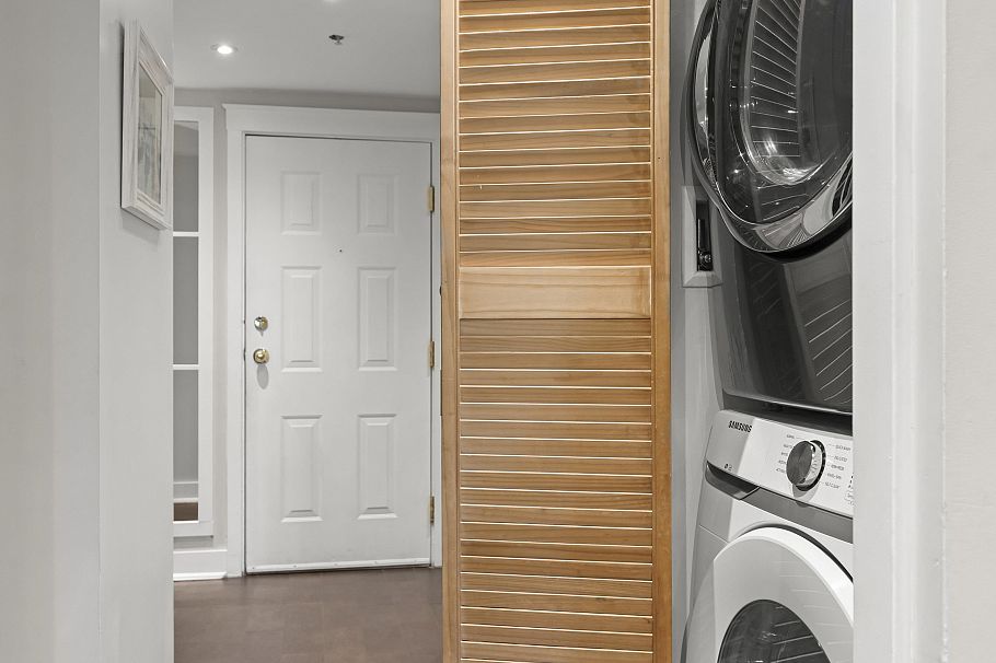 102 2528 E Broadway Vancouver, BC - 28